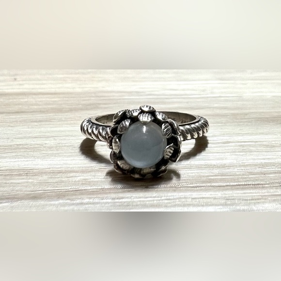 Vintage Handmade Oxidized Sterling Silver Moonstone Lotus Flower Ring, Size 6 - Picture 2 of 13